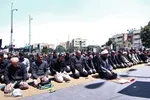 نماز ظهر عاشورا در امامزاده عبدالله (ع) شهرستان همدان