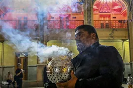 مراسم عزاداری شب شهادت امام رضا(ع) در حرم مطهر رضوی