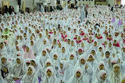جشن تکلیف «دختران تبریزی»‎