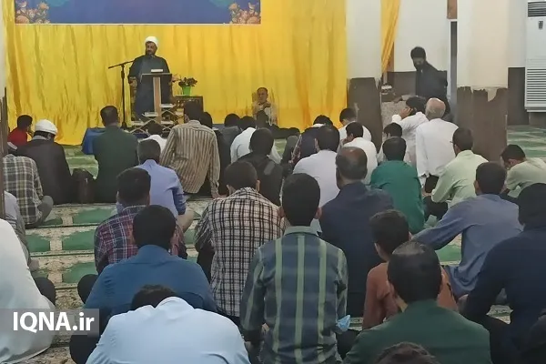 محفل انس با قرآن به مناسبت هفته بسیج برگزار شد + عکس