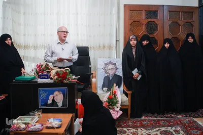 تجلیل شاگردان از مقام معلم قرآن
