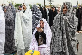 نماز عید سعید فطر در حرم حضرت عبدالعظیم(ع)