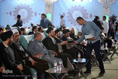 رونمایی از نشریه رایحه ویژه استاد حسین انصاریان