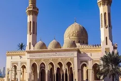 امارات میں مساجد اور عبادت خانے  آج سے کھل جائیں گے + فلم