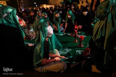 Lange Speisetafel zum Gedenken an „Ruqayya bint al Hussein“ gedeckt