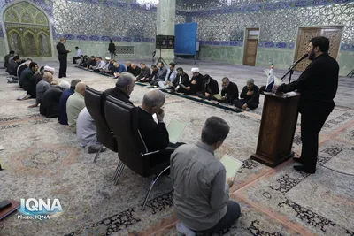 غبارروبی حرم حضرت معصومه (س) توسط جامعه قرآنی 