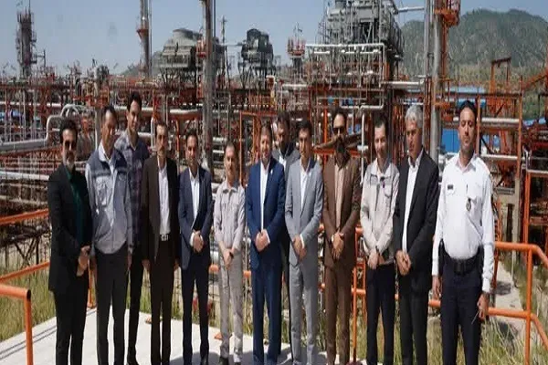 تحقق شعار جهش تولید از صنعت پتروشیمی ایلام آغاز شود