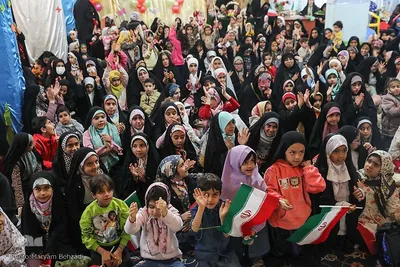 جشن «دختران انقلاب» به‎‌مناسبت آغاز دهه‌ی پرفروغ فجر انقلاب اسلامی