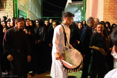 قافله اشک و سوگ حسینی در خیابان‌های خمینی‌شهر