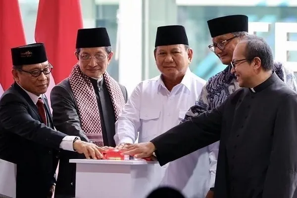 Indonesia Unveils Tunnel Connecting Iconic Mosque, Cathedral