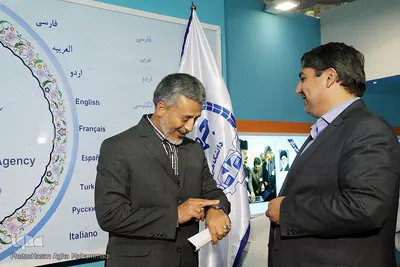 فرمانده نیروی دریایی ارتش دریادار سیاری در  غرفه ایکنا 