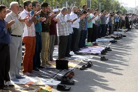 نماز عیدسعید فطر در مصلی امام خمینی(ره)