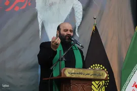 افراشتن پرچم عزا در حرم حضرت معصومه(س)