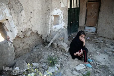 توزیع بسته های غذایی هم نمک میان اتباع خارجی نیازمند در روستای «سلمان آباد» کهریزک