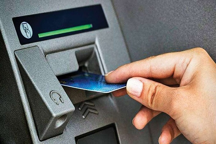 ارائه خدمات بانکی