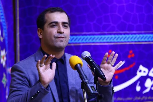 کشتی انگلیسی سوژه شب شعر شد