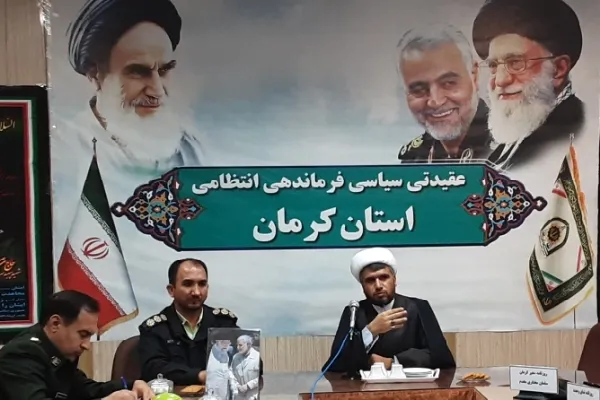 تبلیغات گسترده دشمن، نظام و ولایت را نشانه گرفته است
