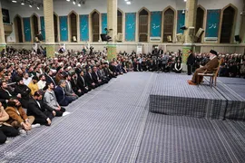 دیدار هزاران نفر از مداحان و ستایشگران اهل بیت(ع)