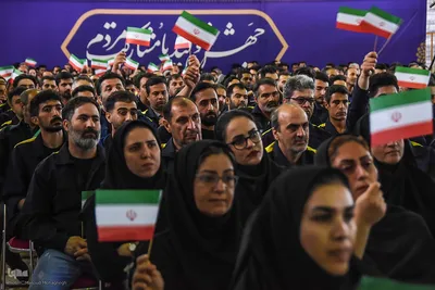 حضور رئیس در جشن احیاء 201 واحد صنعتی استان سمنان‎