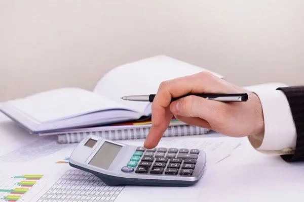 درآمدی برای پرداخت حق‌الزحمه مربیان نداریم