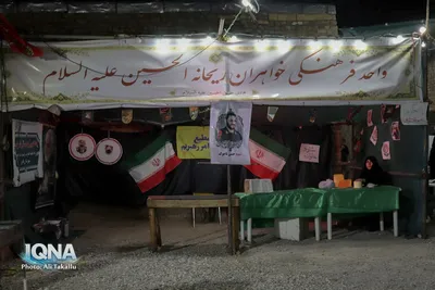 فعالیت موکب امام حسنی‌های ملایر در مسیر زائران اربعین
