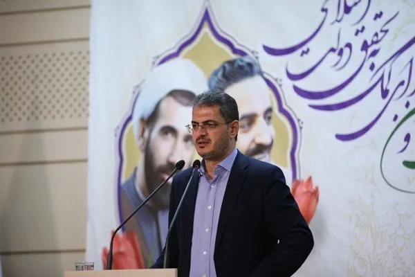 امور مردم به دلیل نگرش سلیقه‌ای بر زمین نماند