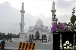 পদ্মা সেতু হাইওয়ে এক্সপ্রেসের পাশেই দৃষ্টিনন্দন মসজিদ