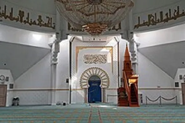 La Grande Mosquée de Lyon lance un message de paix pour Noël