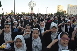 اجرای سرود «سلام فرمانده» در میدان جمهوری شهر سمنان
