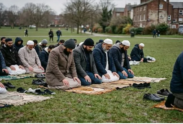 Aufruf zur Verrichtung des Regengebets in britischen Moscheen