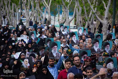 راهپیمایی مردم اصفهان در حمایت از عملیات «وعده صادق»
