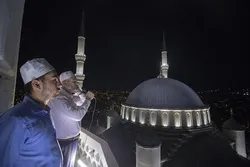 Məscidi ehtiyaclıların supermarketinə çevirdilər – Foto
