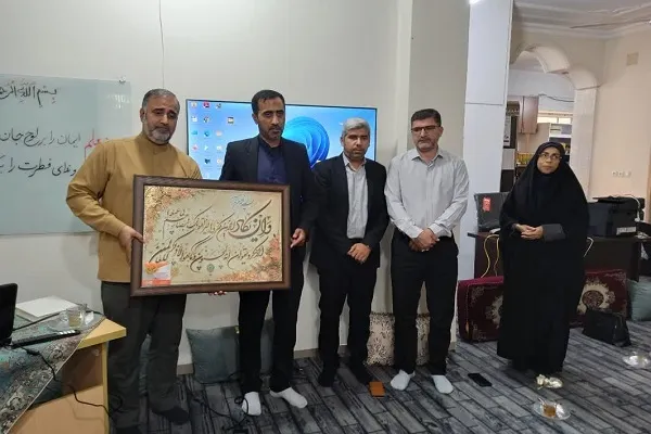 تجلیل از مربیان تدبر مؤسسه تخصصی حفظ و تدبر بوشهر