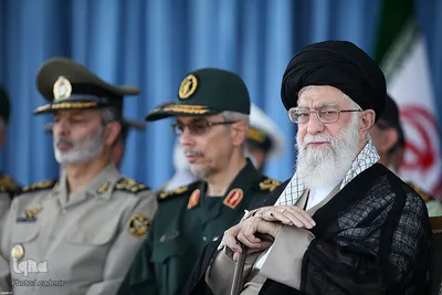 حضور و سخنرانی رهبر انقلاب در مراسم دانش‌آموختگی دانشجویان دانشگاه امام حسین (ع)