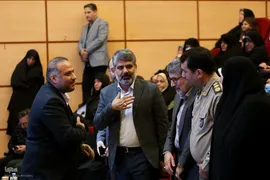 گزارش مراسم بزرگداشت آیت الله اشرفی اصفهانی و تشییع پیکر پاک شهید گمنام