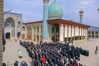 آیین تشییع دانش‌آموز شهید «علی حق‌شناس» در حرم شاهچراغ(ع)