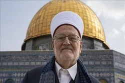 Israelische Streitkräfte durchsuchen Haus Scheich Sabris und weiterer palästinensischer Persönlichkeiten