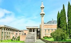 যেভাবে নির্মিত হয় ইউরোপের সর্ববৃহৎ মসজিদ