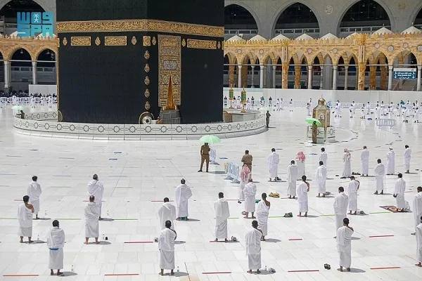 100 لوحة إرشادية إلكترونية بالمسجد الحرام خلال موسم الحج