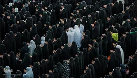 مراسم نماز عید قربان در جوار حرم امام حسین و برادرش عباس (ع)