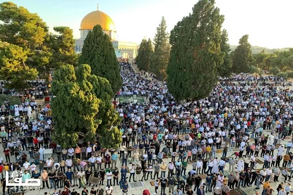 بالصور...آلاف المصلين أدوا صلاة عيد الأضحى بالأقصى