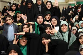دیدار هزاران نفر از دانش‌آموزان و دانشجویان با رهبر انقلاب