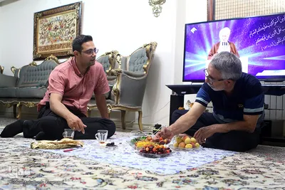  زولبیا و بامیه بر سر سفره افطار در ماه مبارک رمضان