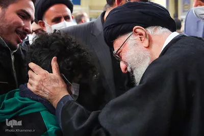 دیدار رهبر معظم انقلاب با خانواده شهدای حادثه‌ تروریستی شاهچراغ(ع) شیراز