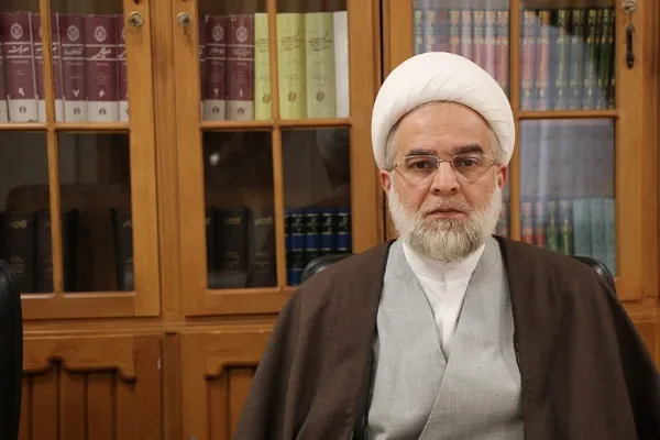 اندیشه‌های امام(ره) برای جوانان تبیین شود