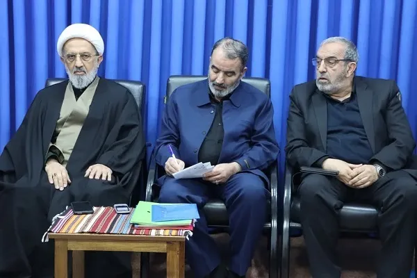 نشست مدیر و اعضای شورای سیاست‌گذاری ائمه جمعه استان مازندران