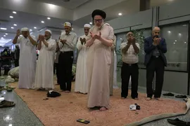 ورود نخستین گروه زائران حج تمتع ۱۴۰۵ جنوب کشور به شیراز