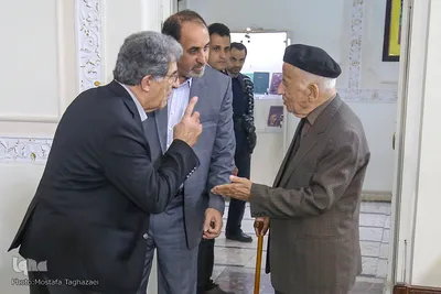نخستین همایش بین المللی زبان فارسی و اندیشه ایرانی اسلامی