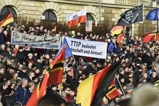 Demo Gerakan Anti Islam PEGIDA di Seluruh Penjuru Eropa