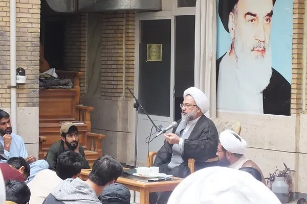 ضرورت توجه طلاب به حفظ سلامت اعتقادی و عملی